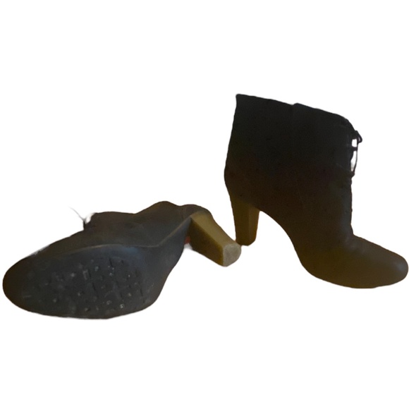 Camper leather high heeled lace up booties. Sz 37 - Picture 12 of 16